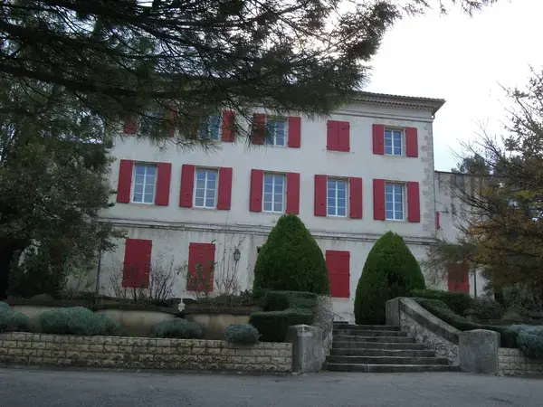 Monte Escalier 13 Fabricant monte escalier Simiane-Collongue